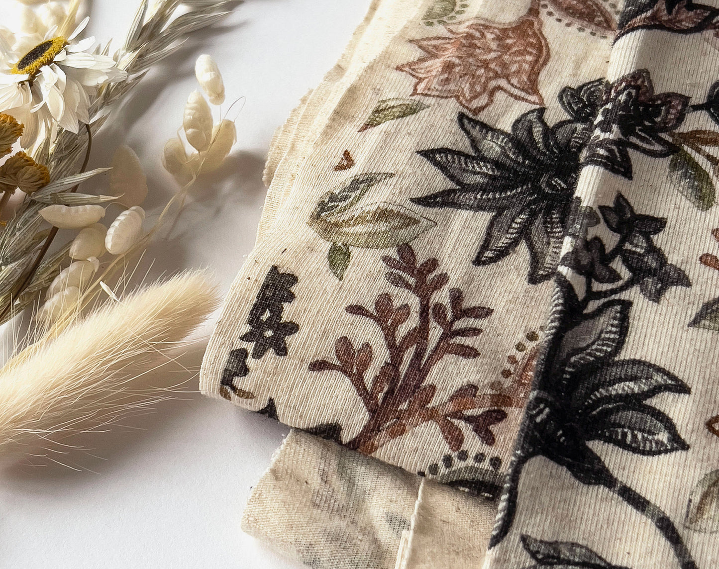 Bolt End • Linen Blend Botanical Print Jersey